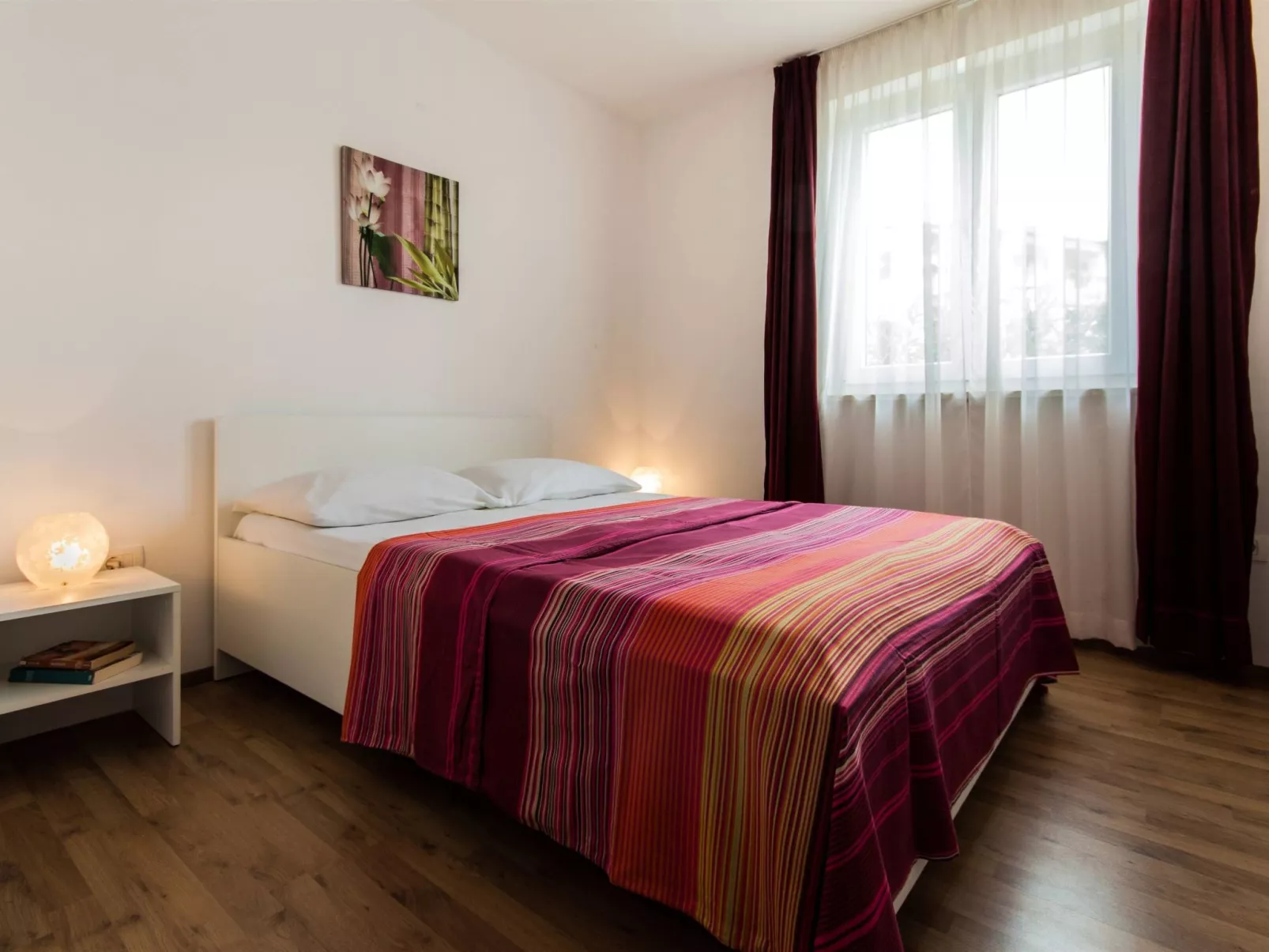 Wohnung mit Terrasse-Drinnen