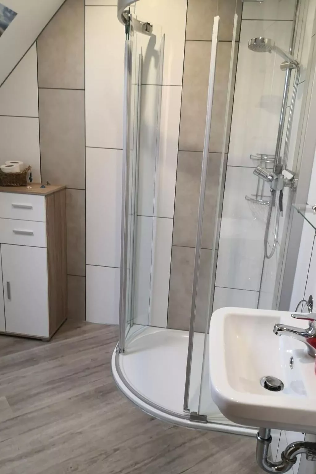 Haus am Wasser in Emden-Drinnen