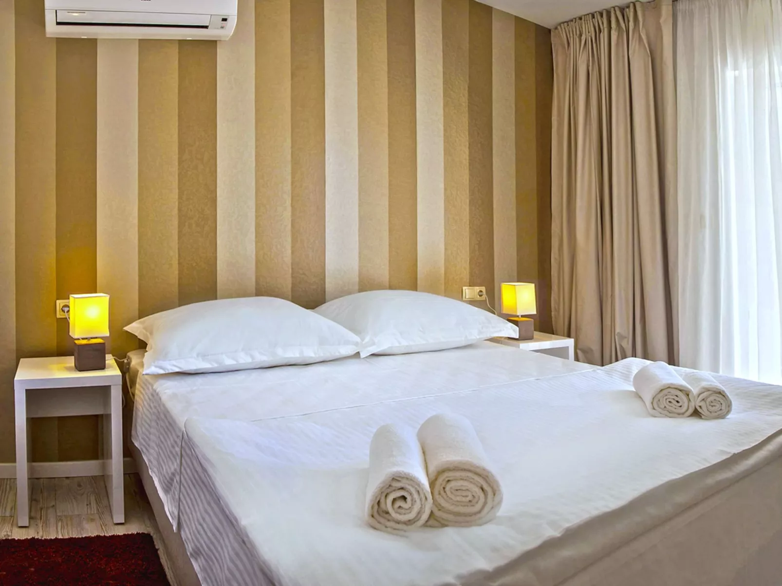 Villa Mosor mit beheiztem Salzwasserpool und Sauna-Drinnen