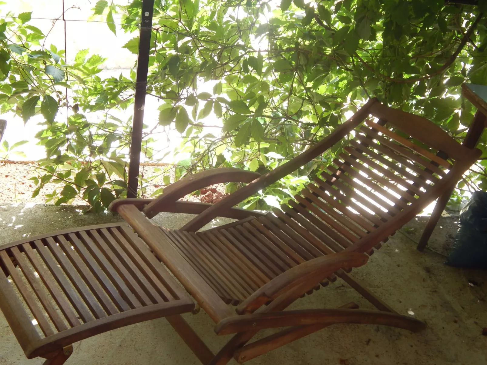 Für 4 Personen ca. 60 m&sup2; in Milna auf Brac, Adriaküste Kroatien (Kroatisch-Dehors