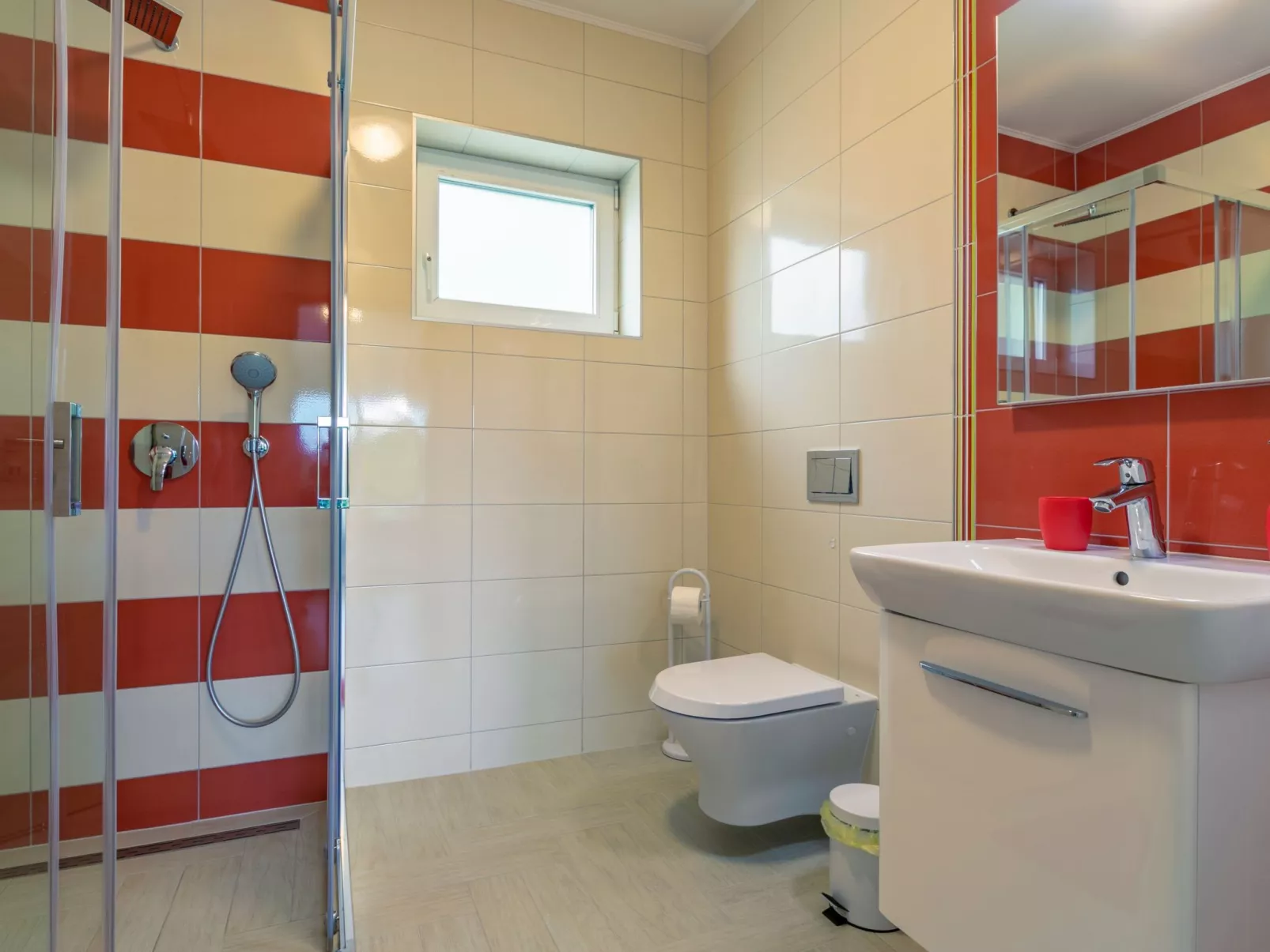 Mit Privatpool für 6 Personen-Inside