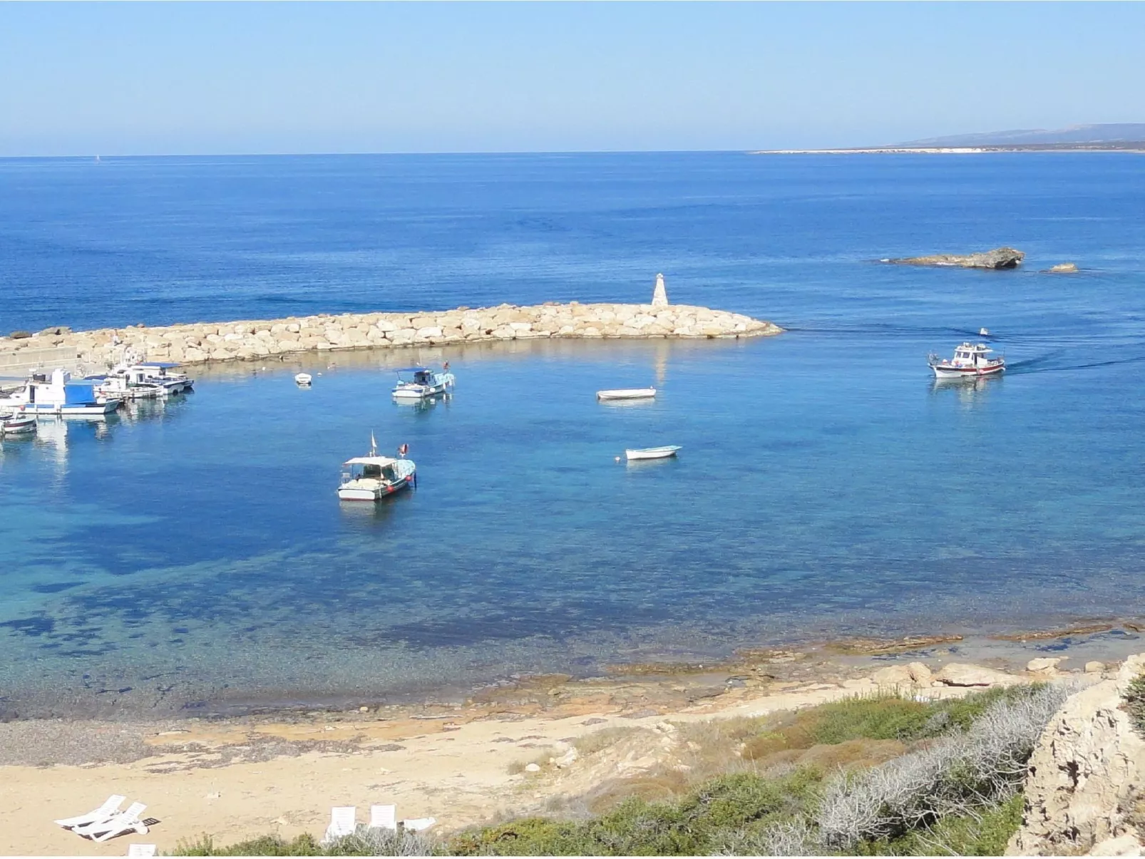 "Iptamena" mit Blick auf das Wasser-Outside