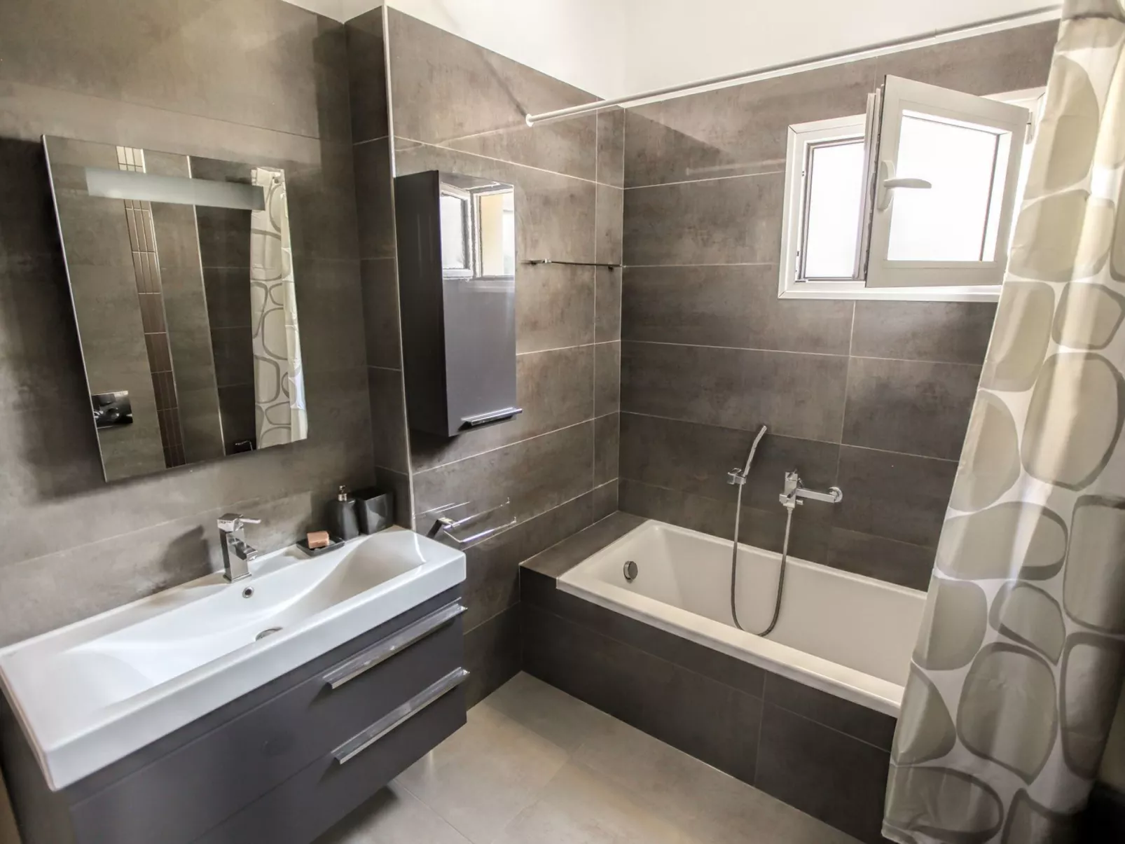 Meteora's Secret Garden House#1-Image-tags.info