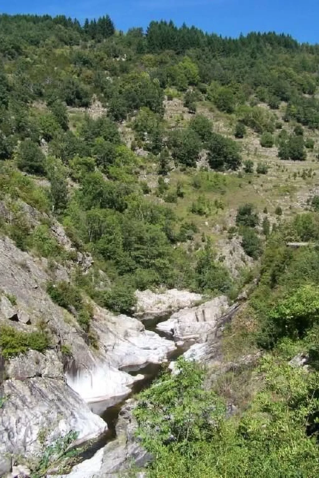 Gîte de Chapelèche Les Genêts-Outside