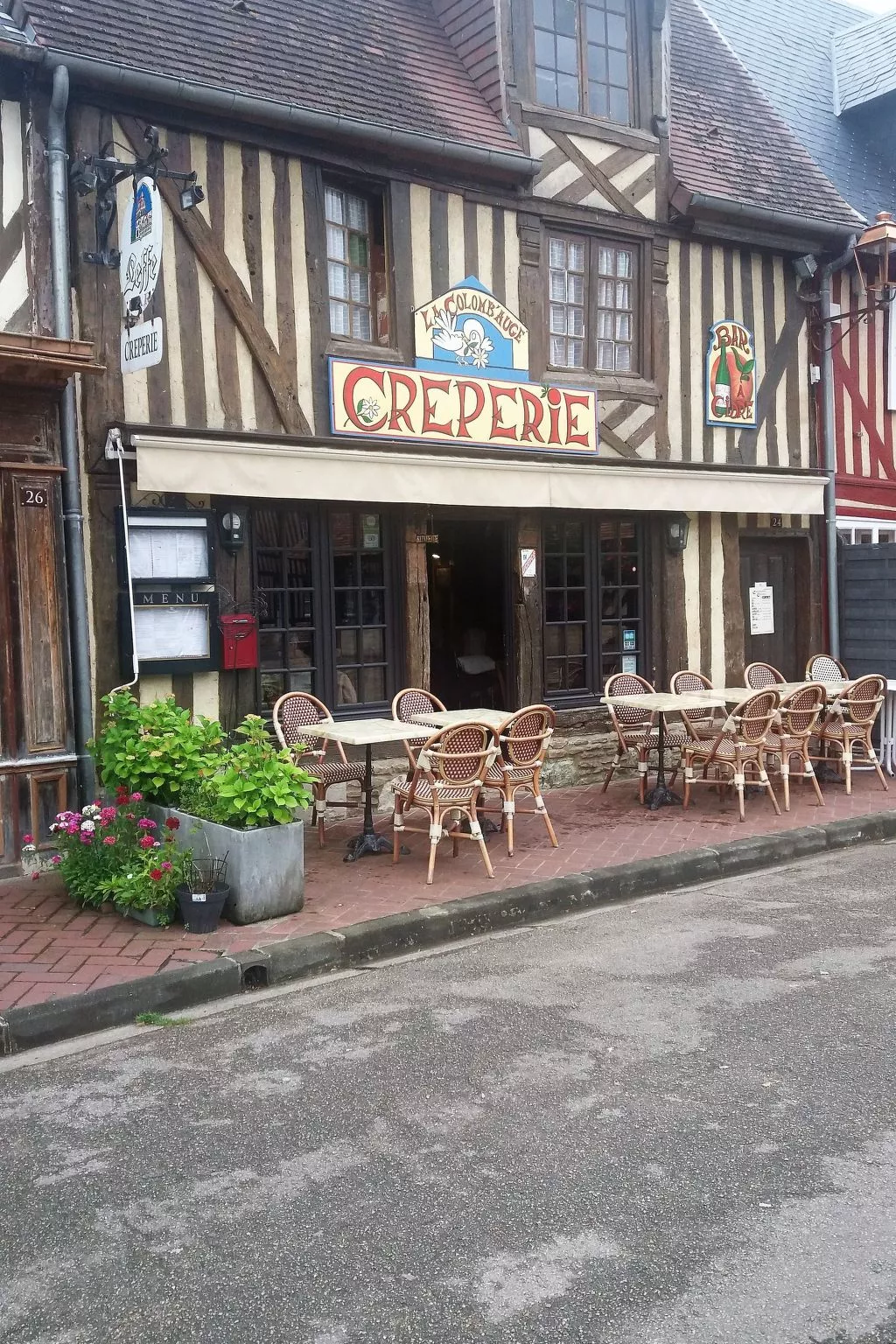 Wohnung "Le Caducée" mit Terrasse-Draußen