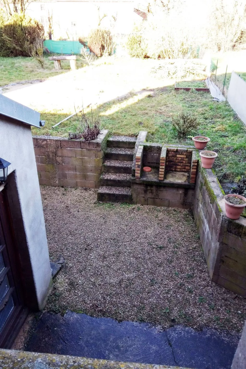 Großes Ferienhaus mit Terrasse und Garten-Outside