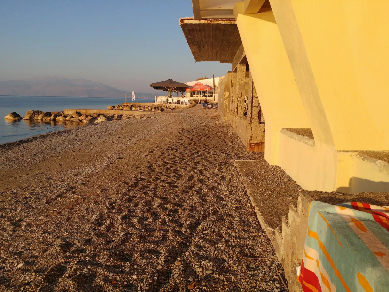 Charmantes Appartement in Derveni-Draußen