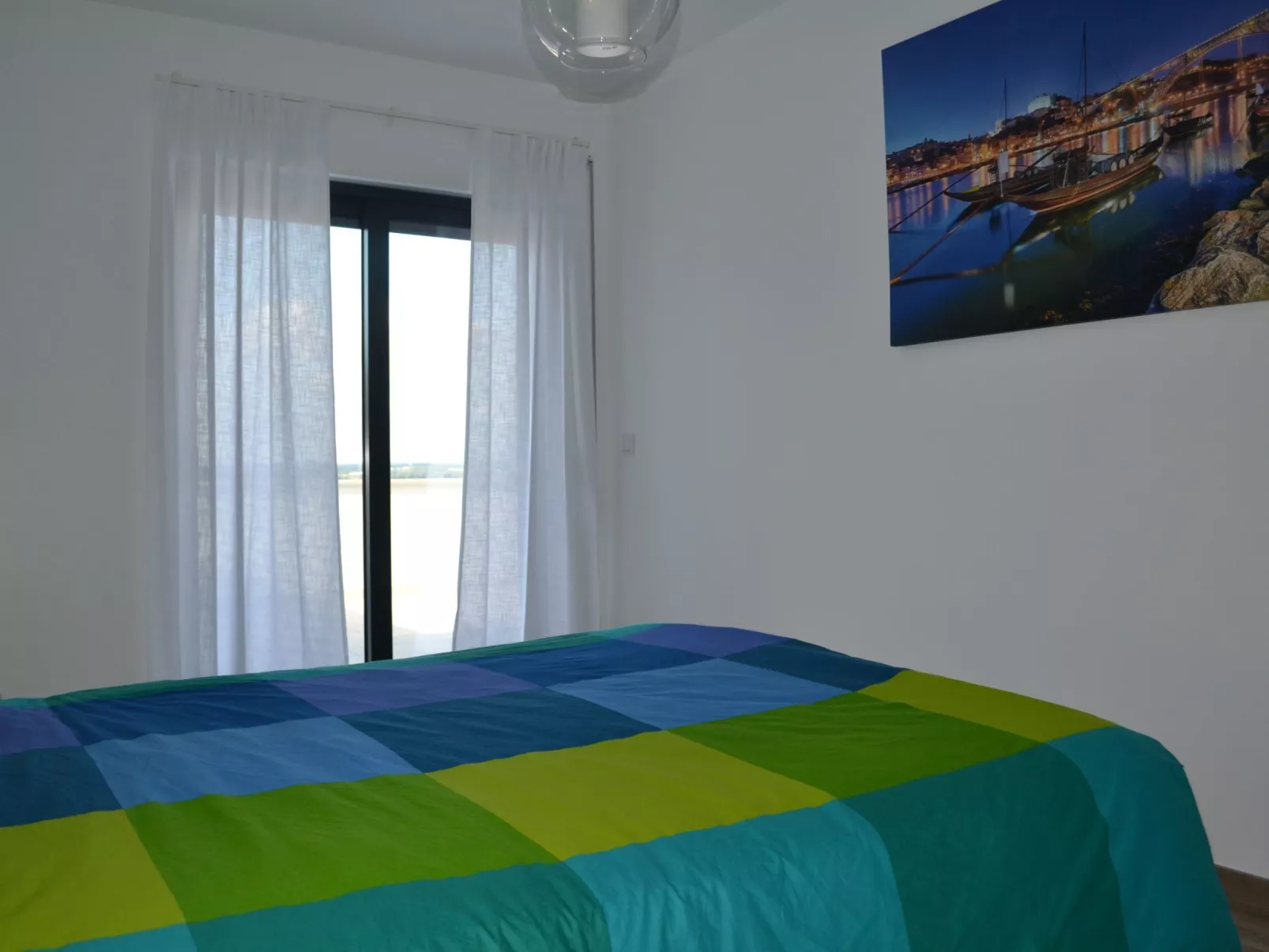 Neue moderne Villa mit privatem Pool-Dedans