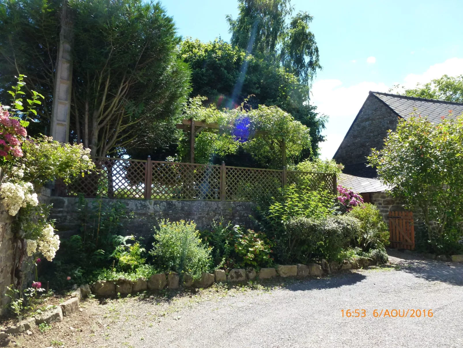 "Le Roseraie"-Image-tags.info