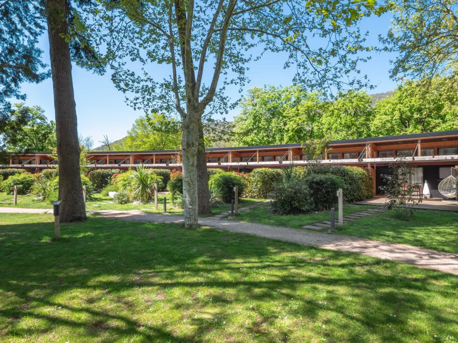 Ecolodge 4 pers mit Spa-Draußen