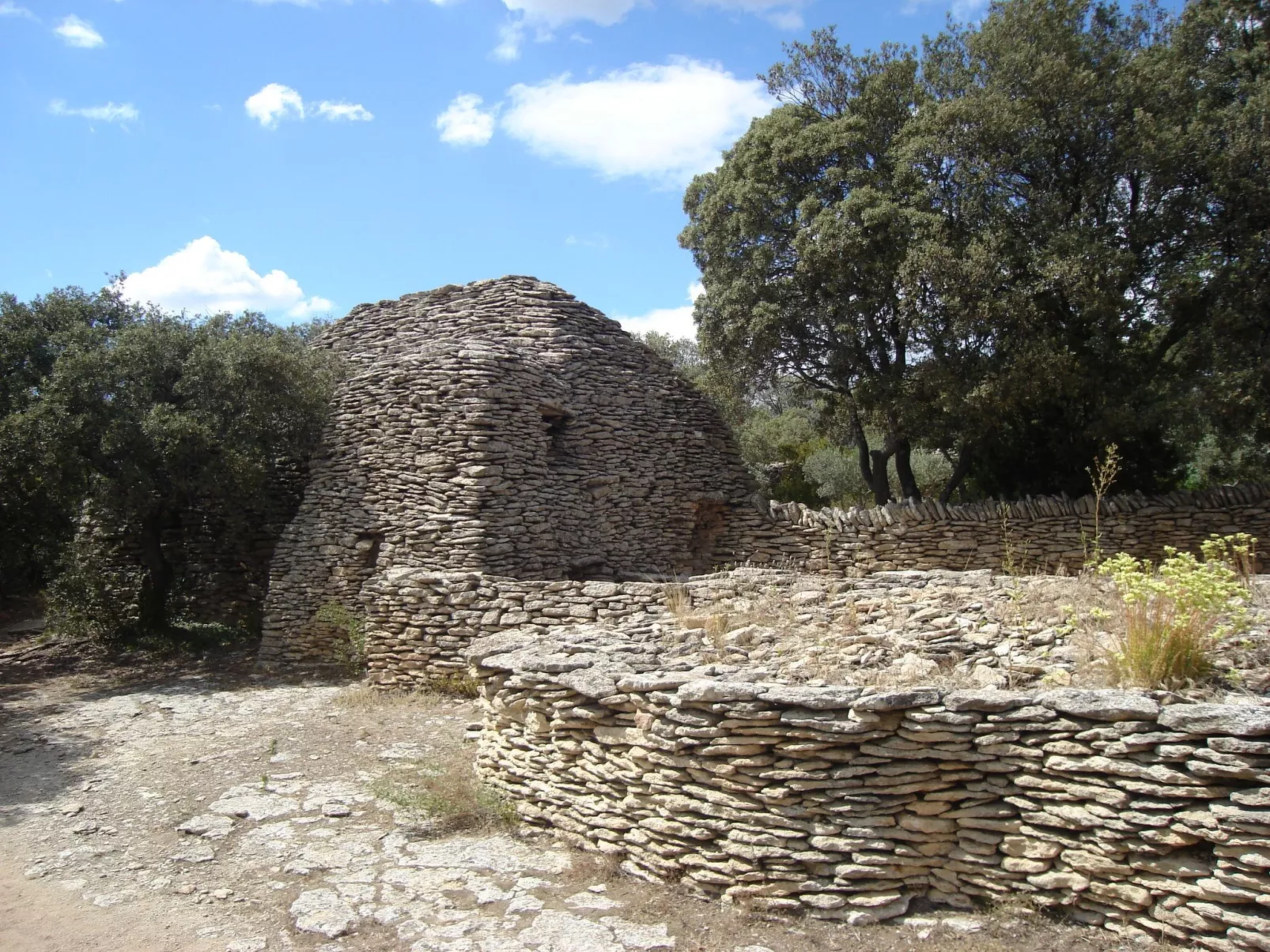 Im Luberon Provence-Outside