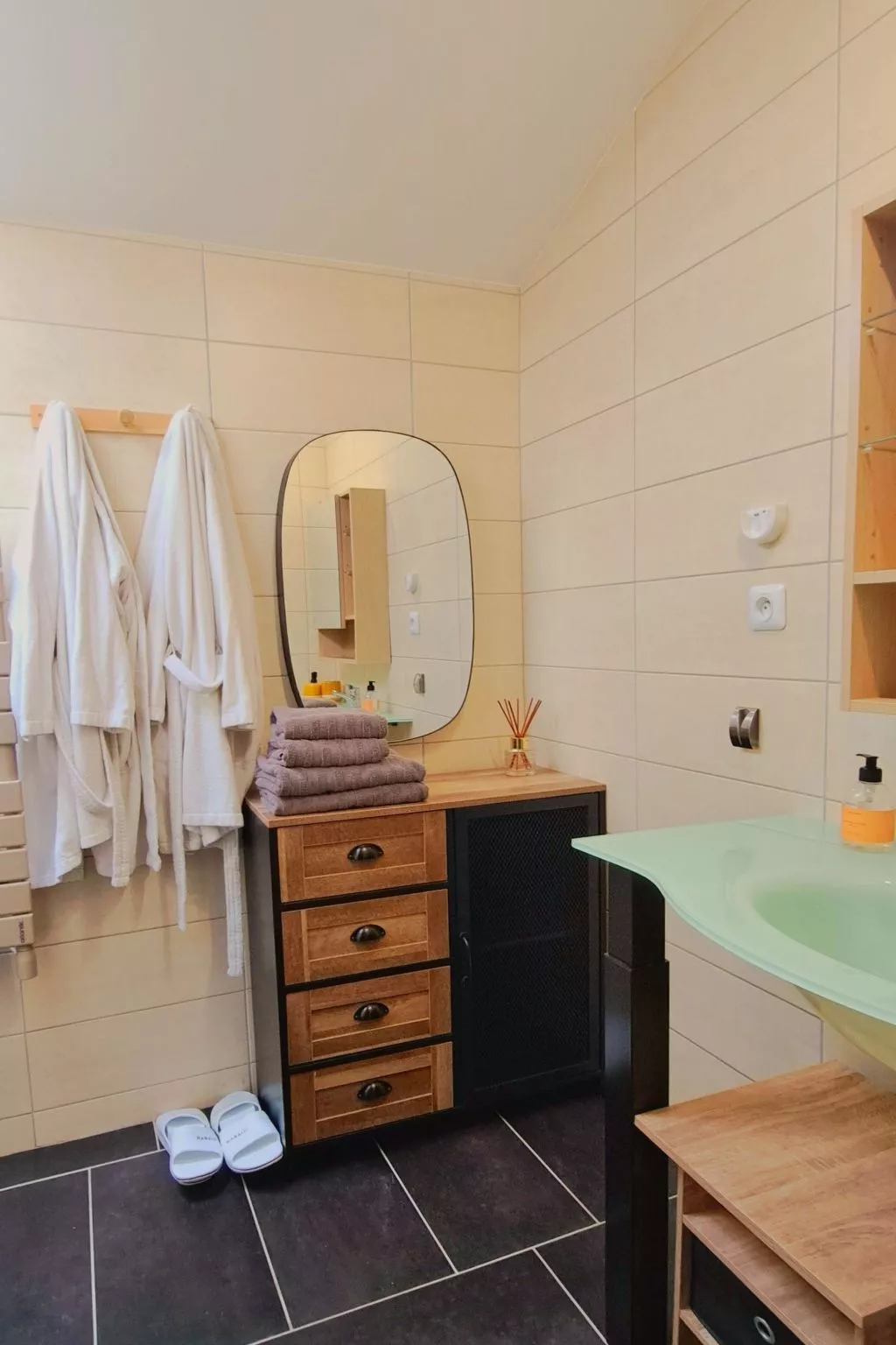 "L'Orée" - privates SPA - ruhig gelegen-Drinnen