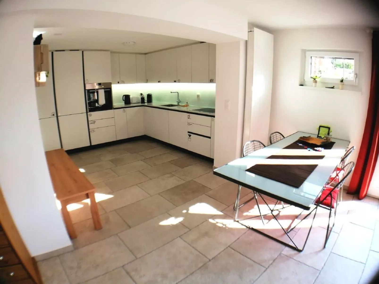 Mit Bergblick-Inside