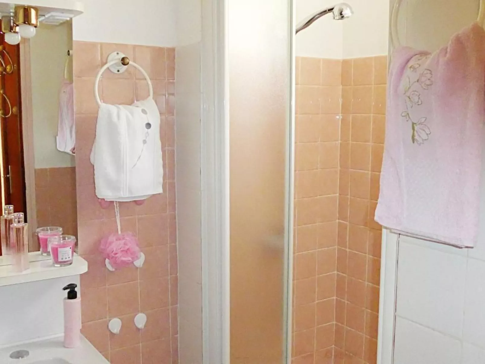 Villa und Pool mit Meerblick nur für Sie-Dedans