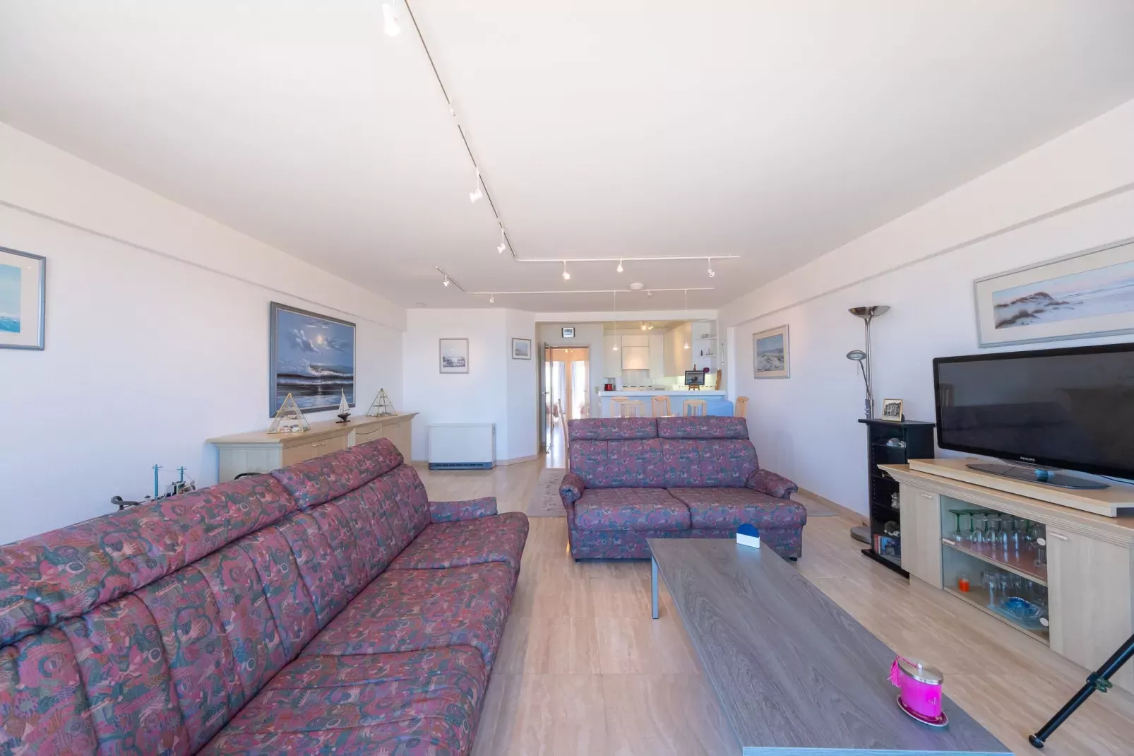 Mistral 0801-Living room
