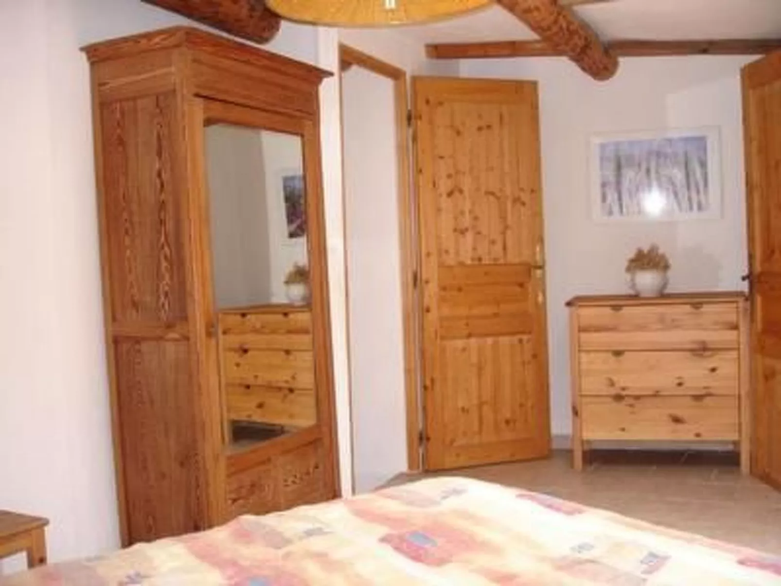 In Sillans-La-Cascade mit Garten-Drinnen