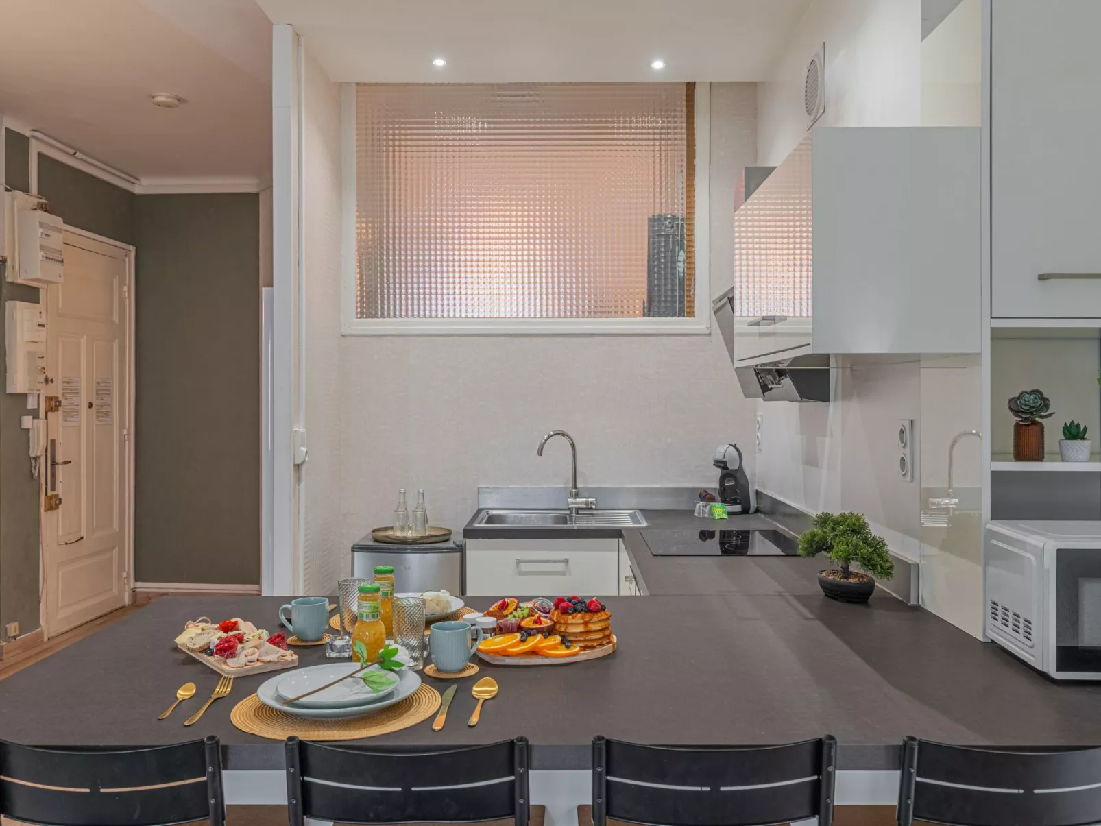 Ferienwohnung "Luxury Cinéphile"-Dedans