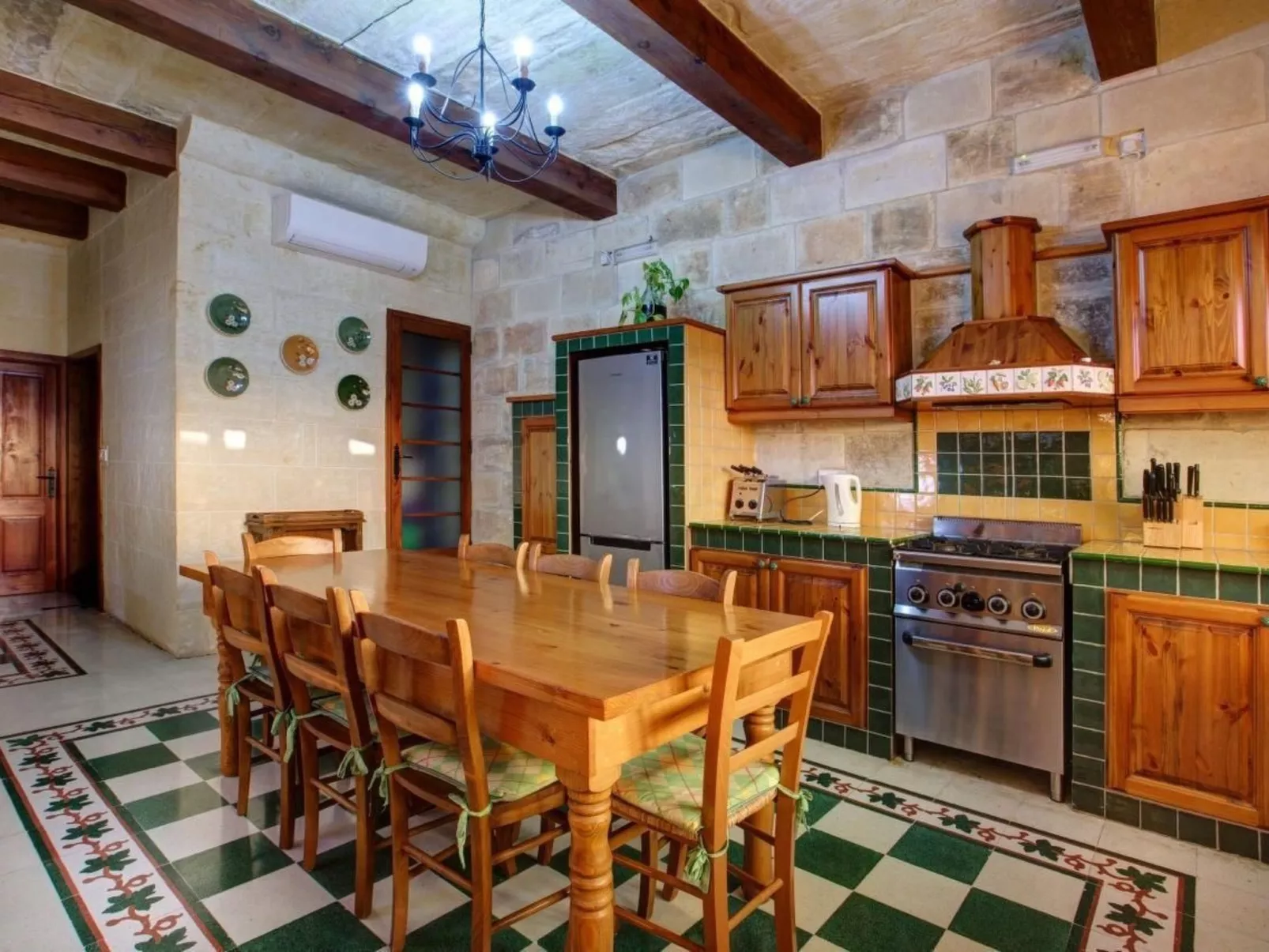 Villa "Ta Menzja" mit Garten, Grill und Terrasse-Inside