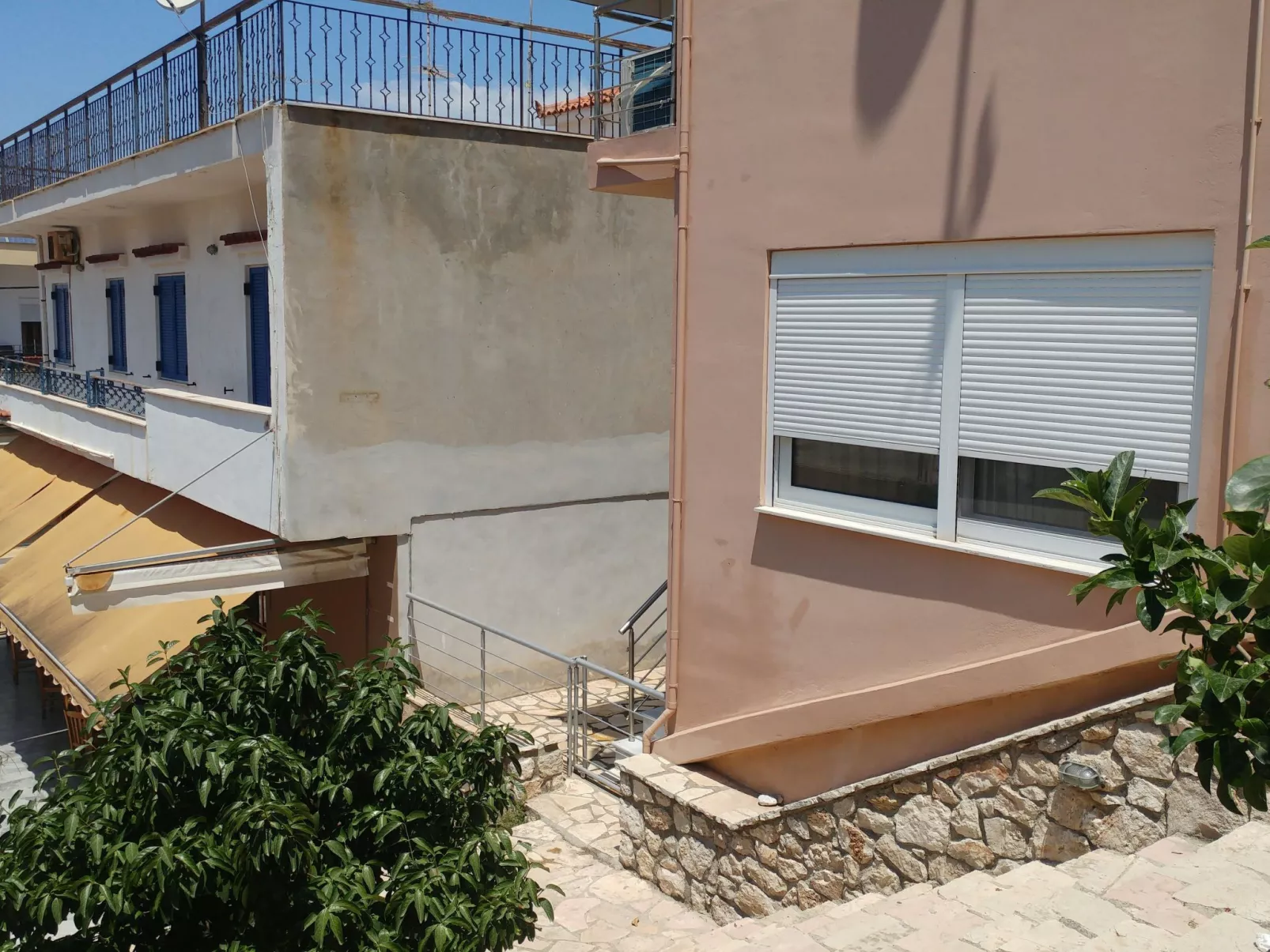 Appartement in Derveni mit Terrasse-Draußen