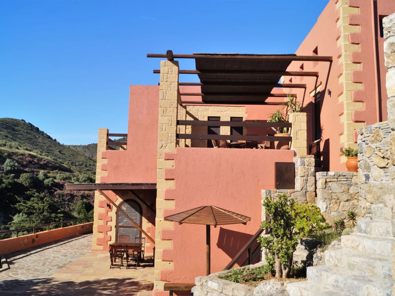 Geräumige Villa mit Pool nur 12km vom Strand entfernt-Dehors