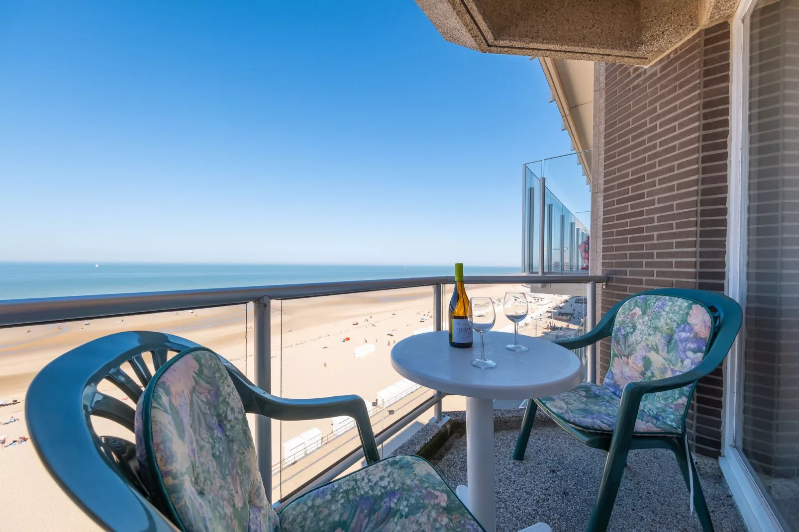 Mistral 0801-Terrace balcony