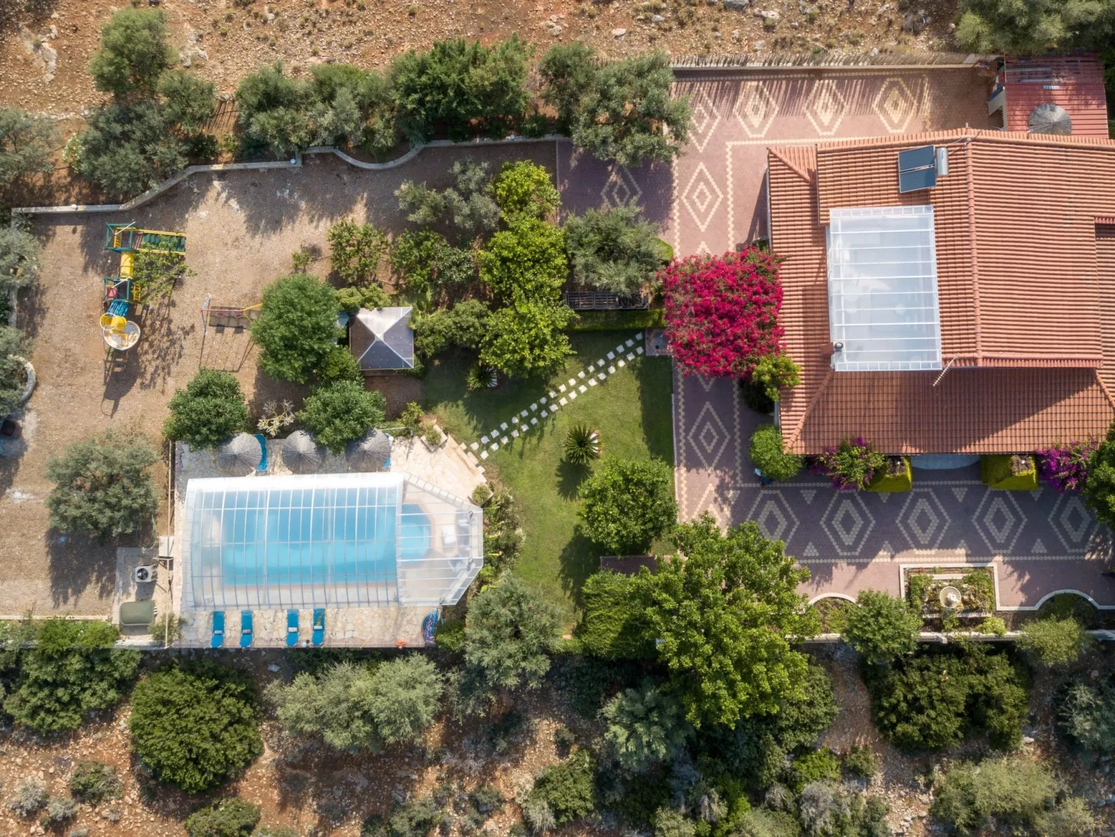 "Villa Rodon" mit privatem Pool-Dehors