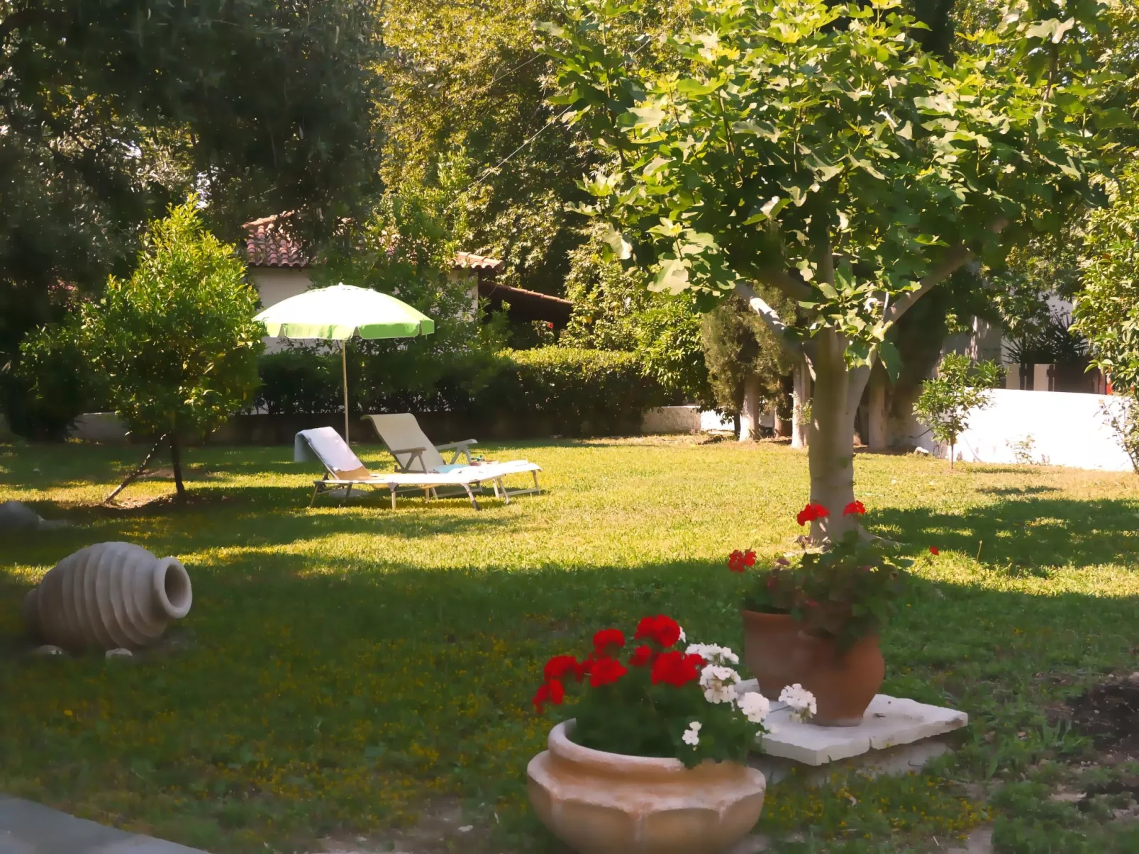 In Paralia Sergoulas mit Kleinem Balkon-Dehors