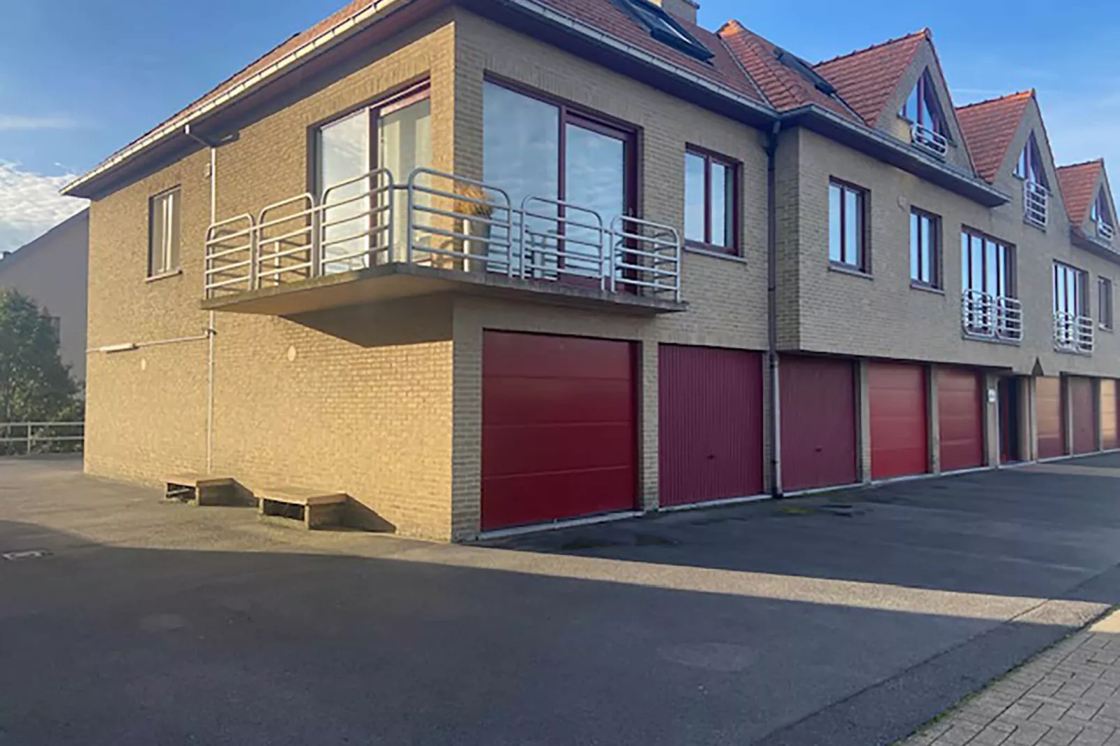 Mistral 0801-Facilities