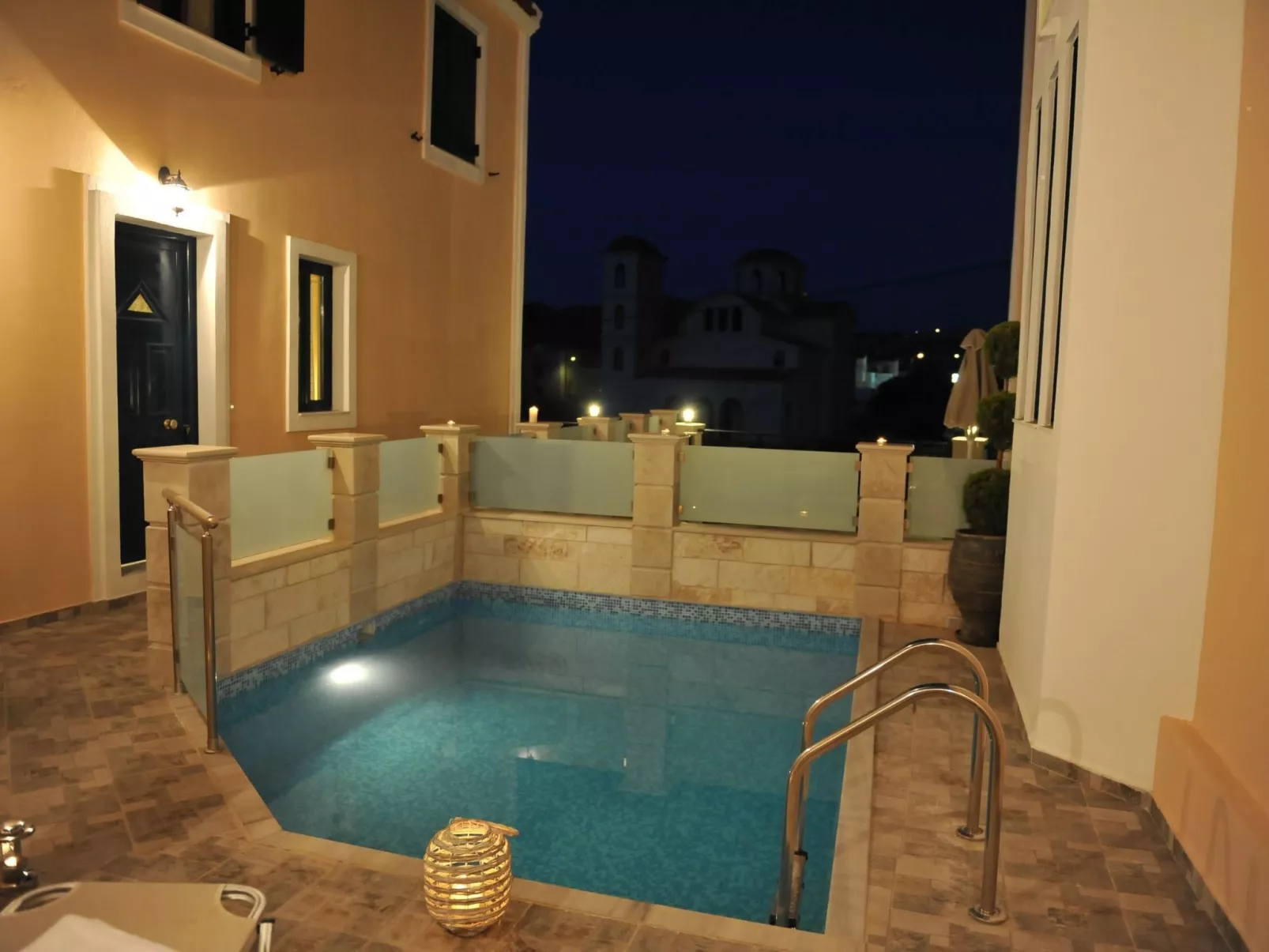 Schönes Haus in Panormos mit kleinem Garten-Dehors