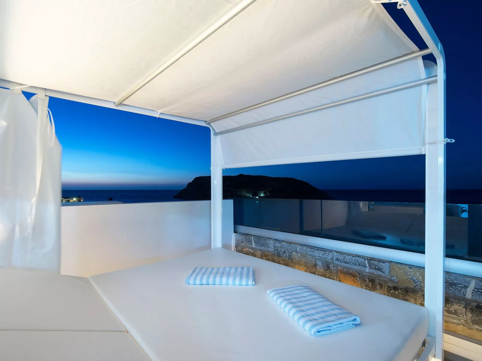 Neue Villa Moments am Meer mit Whirlpool, 50 m zum Strand-Dedans