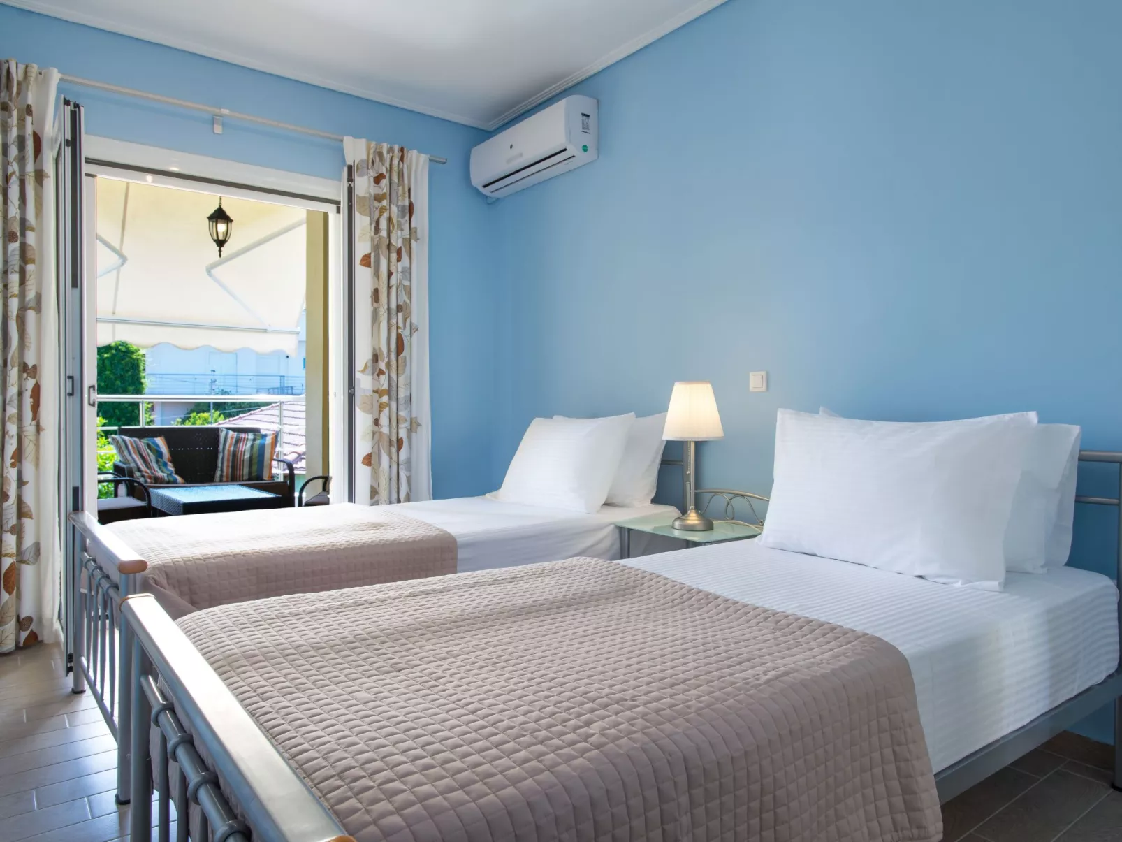 Diamante beachfront suite B-Dedans