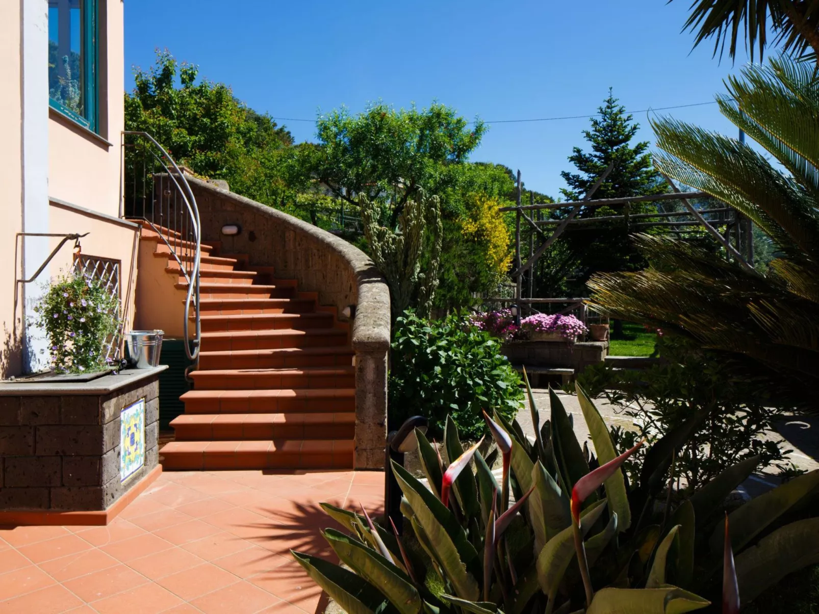 Panoramavilla mit Pool-Image-tags.info