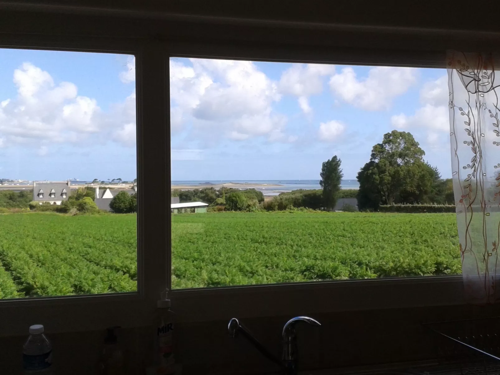 Maison du Rheun Trégondern in Saint-Pol-de-Léon-Drinnen