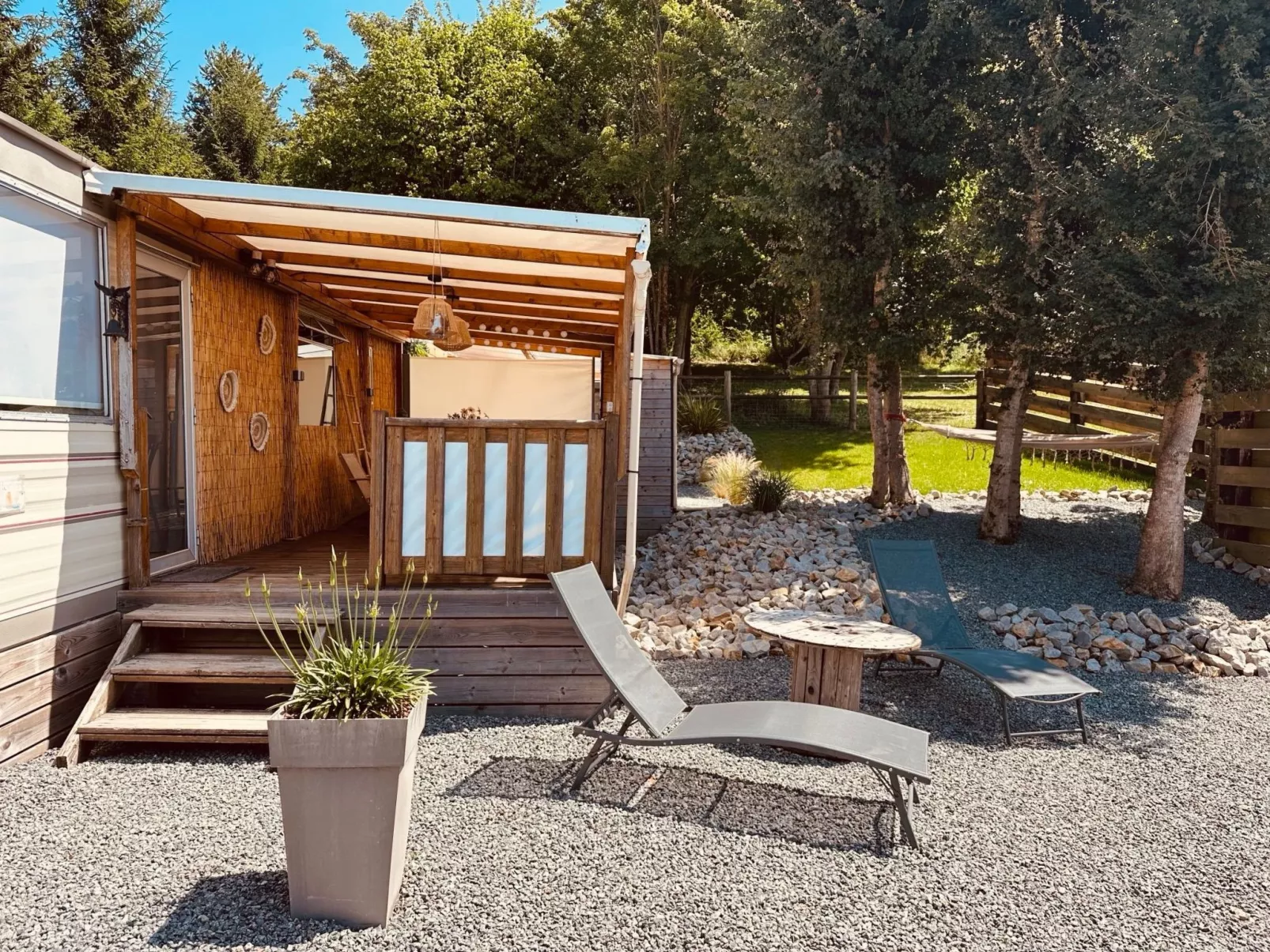 Mobilheim mit privatem Premium-Jacuzzi-Dedans