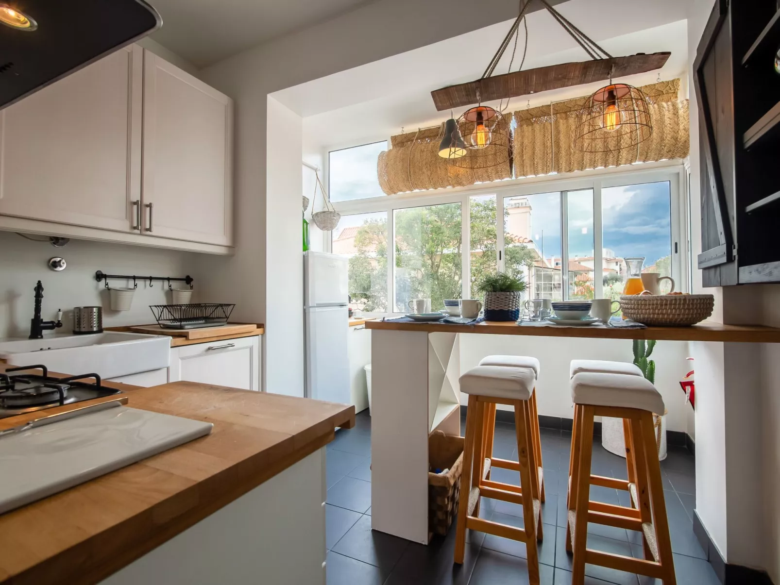 Neue, lichtdurchflutete Wohnung im Zentrum-Dedans