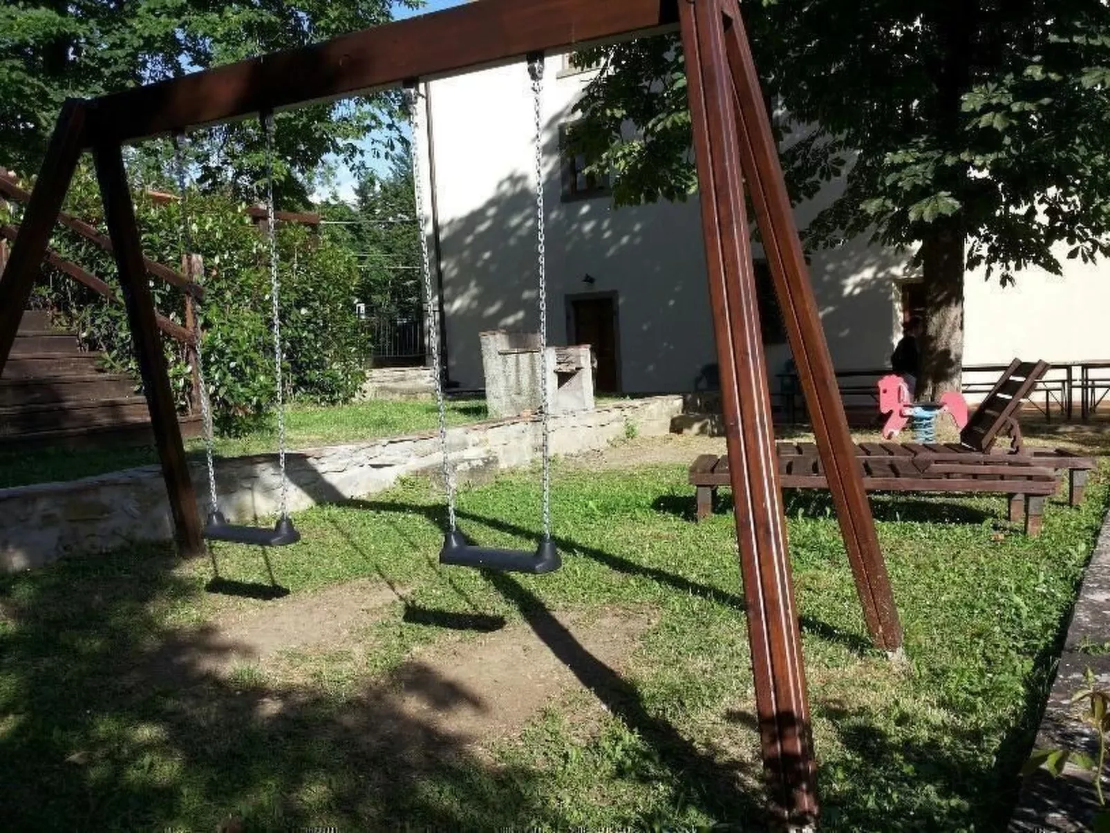 Wohnung in einer alten Villa mit Schwimmbad-Dedans