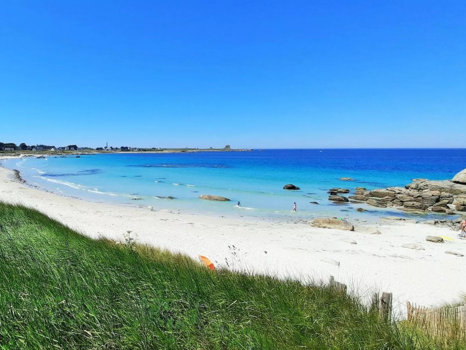 Charmantes Haus mit Garten, 200m vom Strand entfernt-Outside