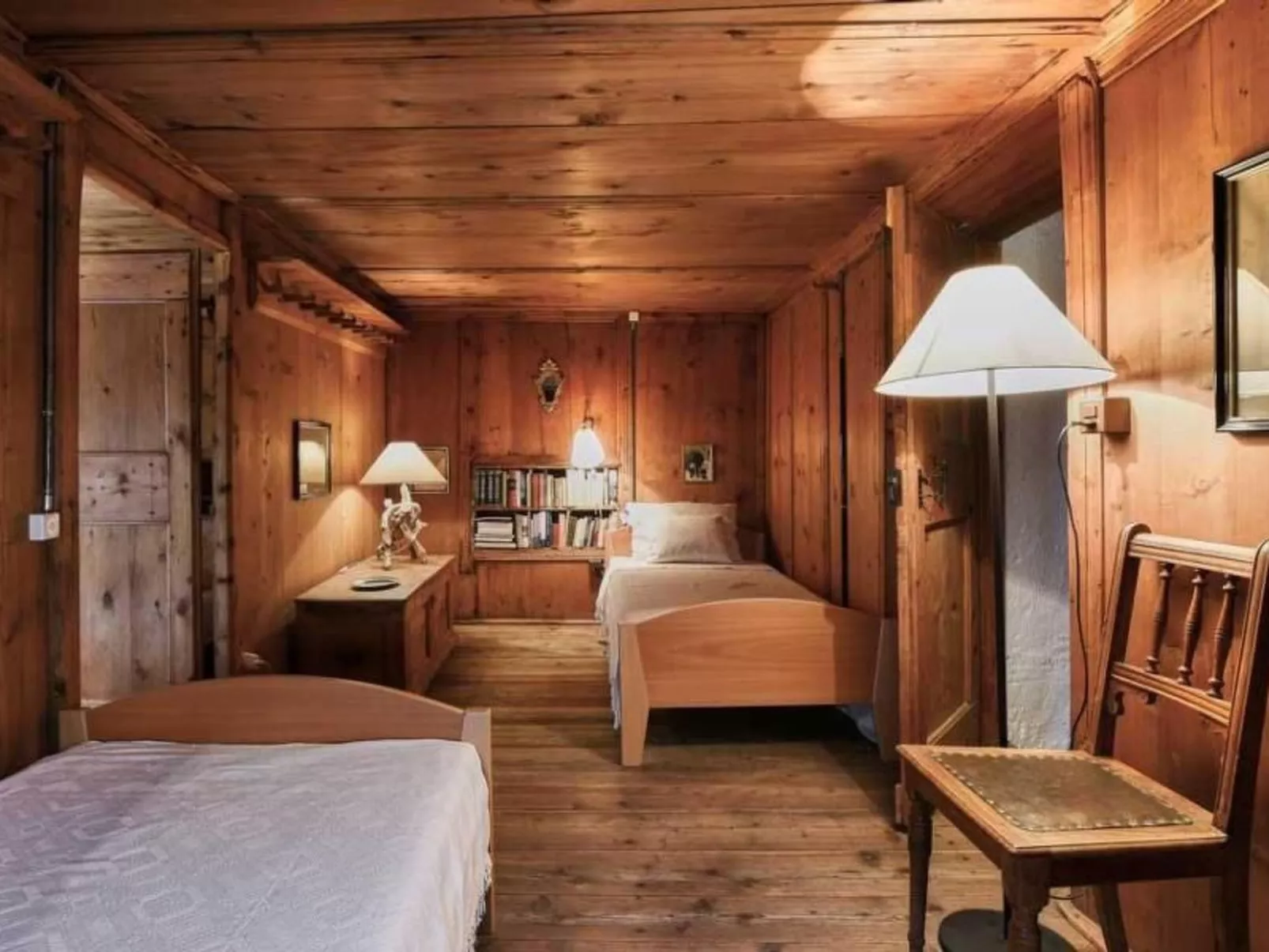 Cäsa Picenoni-Dedans