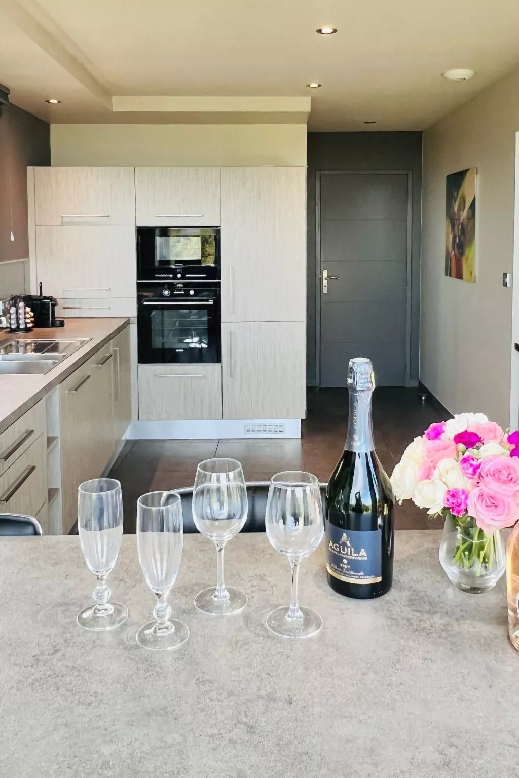 Villa Tante Alice  Meerblick Komfort Villa Alleinlage mit Aufzug Jacuzzi Dampfb-Inside