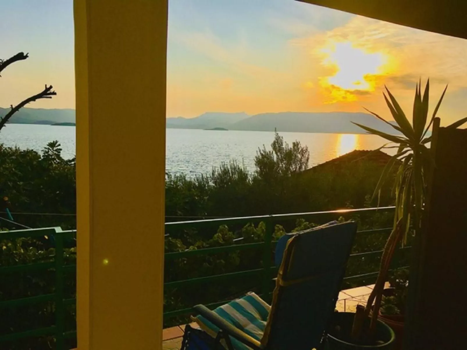 "SeaSide" mit Blick auf das Wasser-Dedans