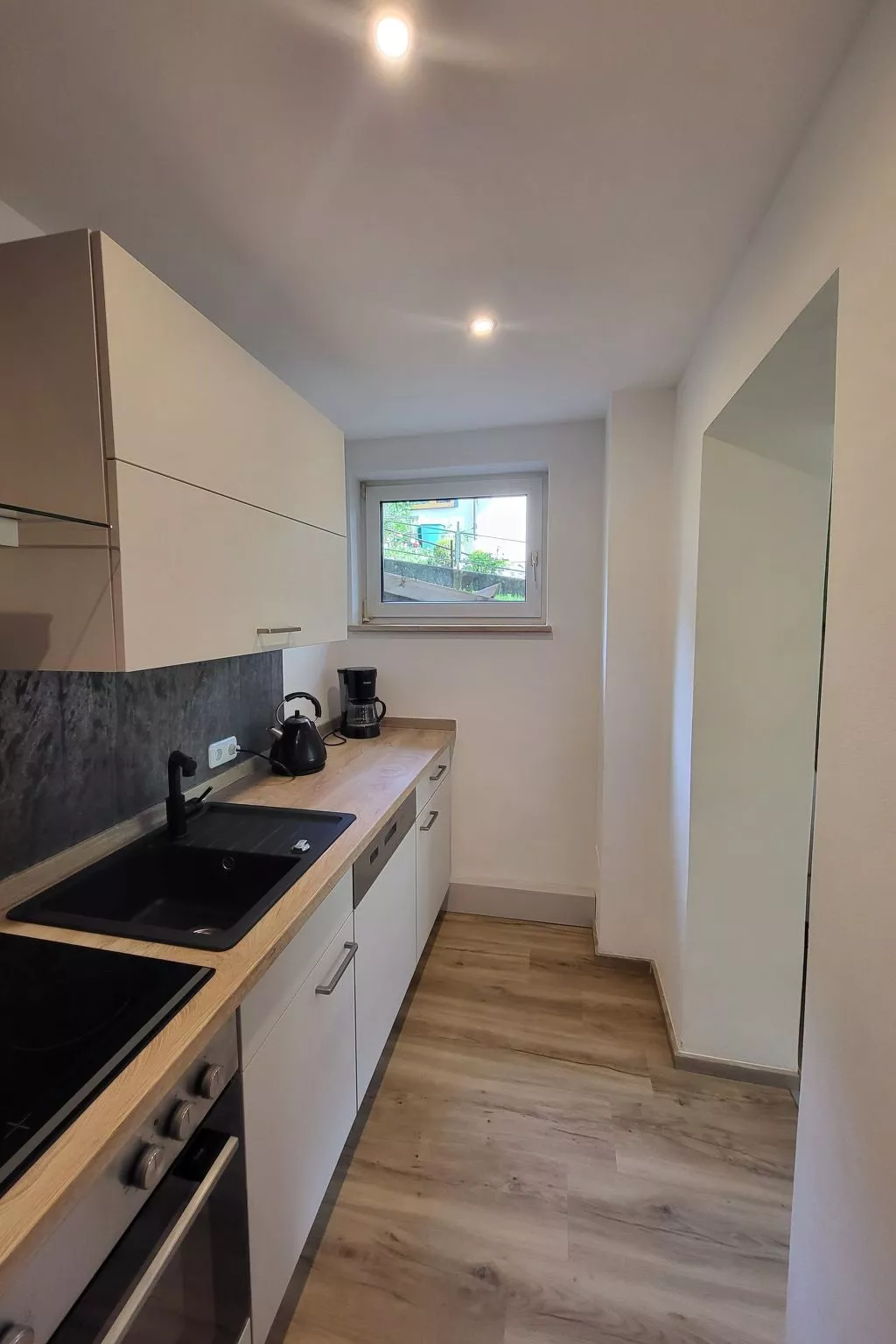 Souterrainwohnung für zwei Personen mit Bergblick-Drinnen