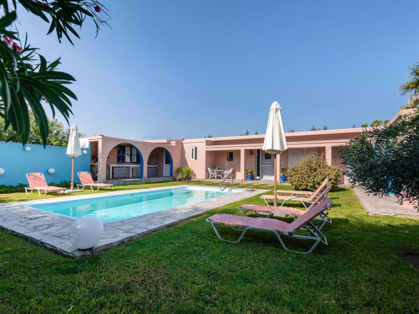 Wunderschöne Ferienvilla Sofia 2-Image-tags.info