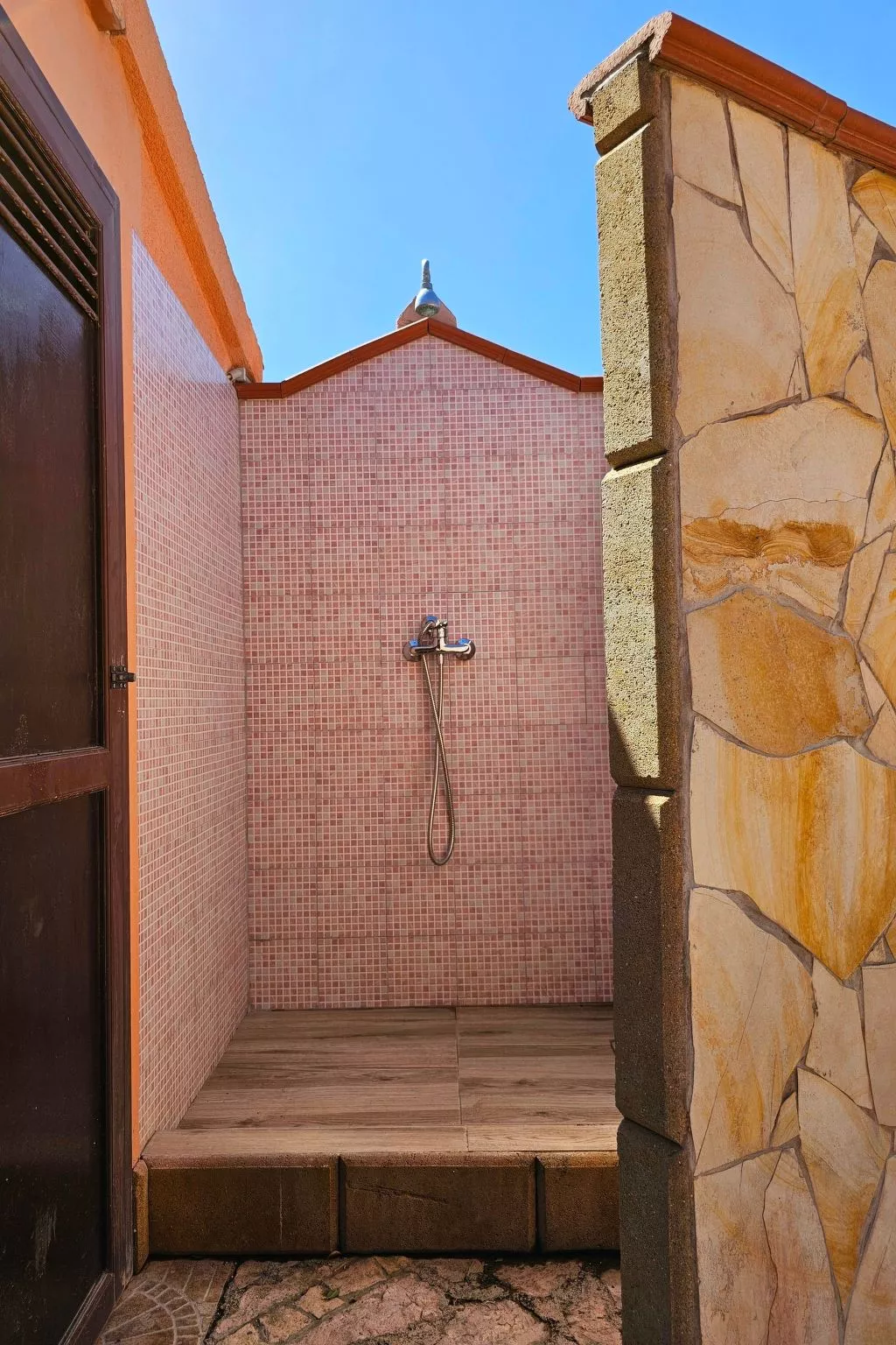 Villa mit Wasserblick-Image-tags.info