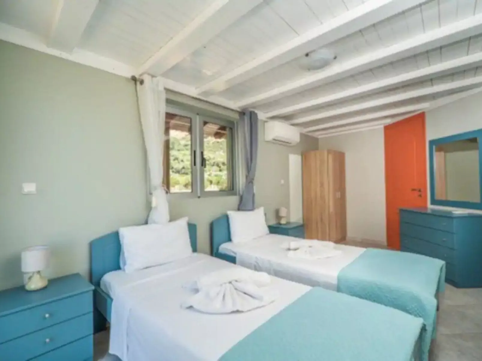 In Kolimvari mit Großer Terrasse-Drinnen