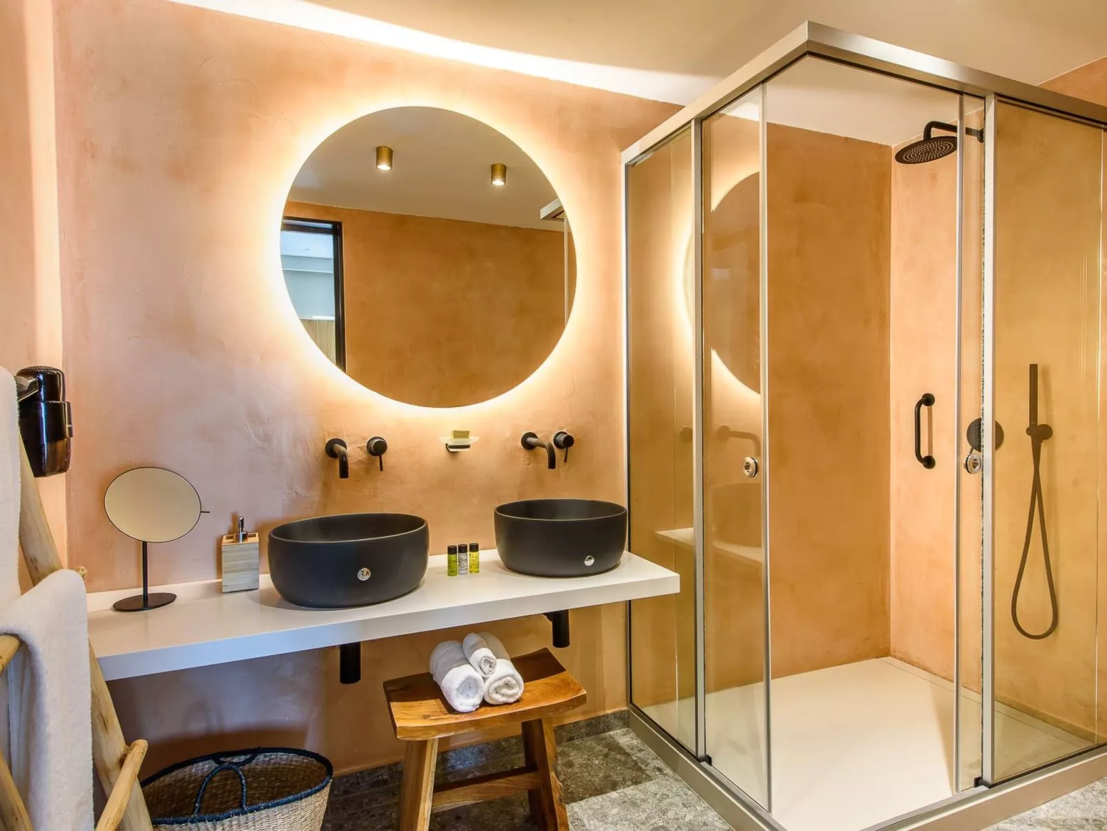 Caldera Anissaras Villen - Theros Konzept-Drinnen