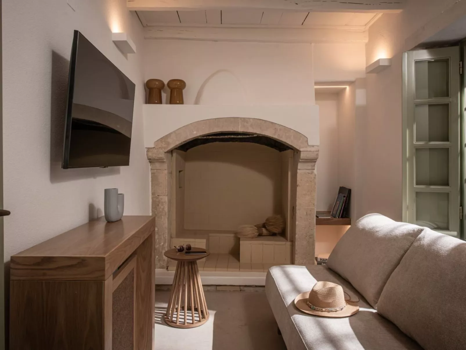 Mint Villa "by Checkin"-Inside