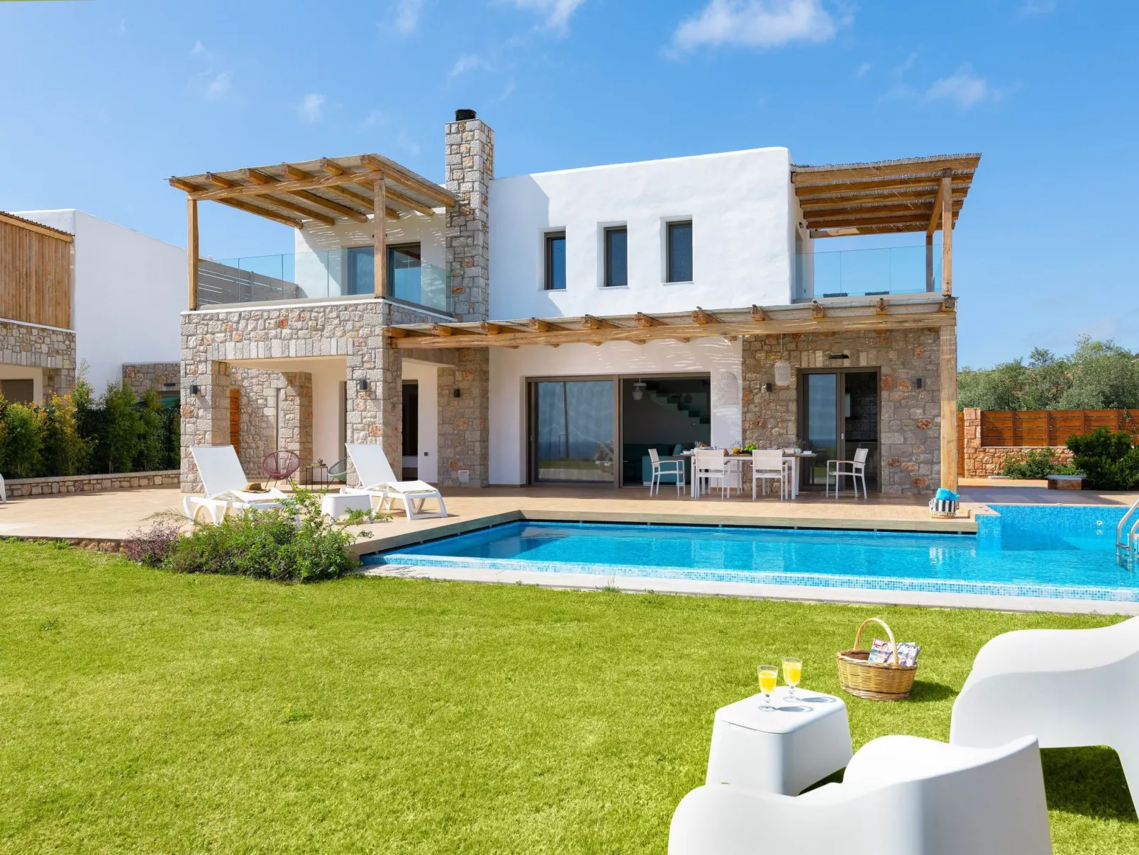 Luxus-Ferienvilla Ikaros-Image-tags.info