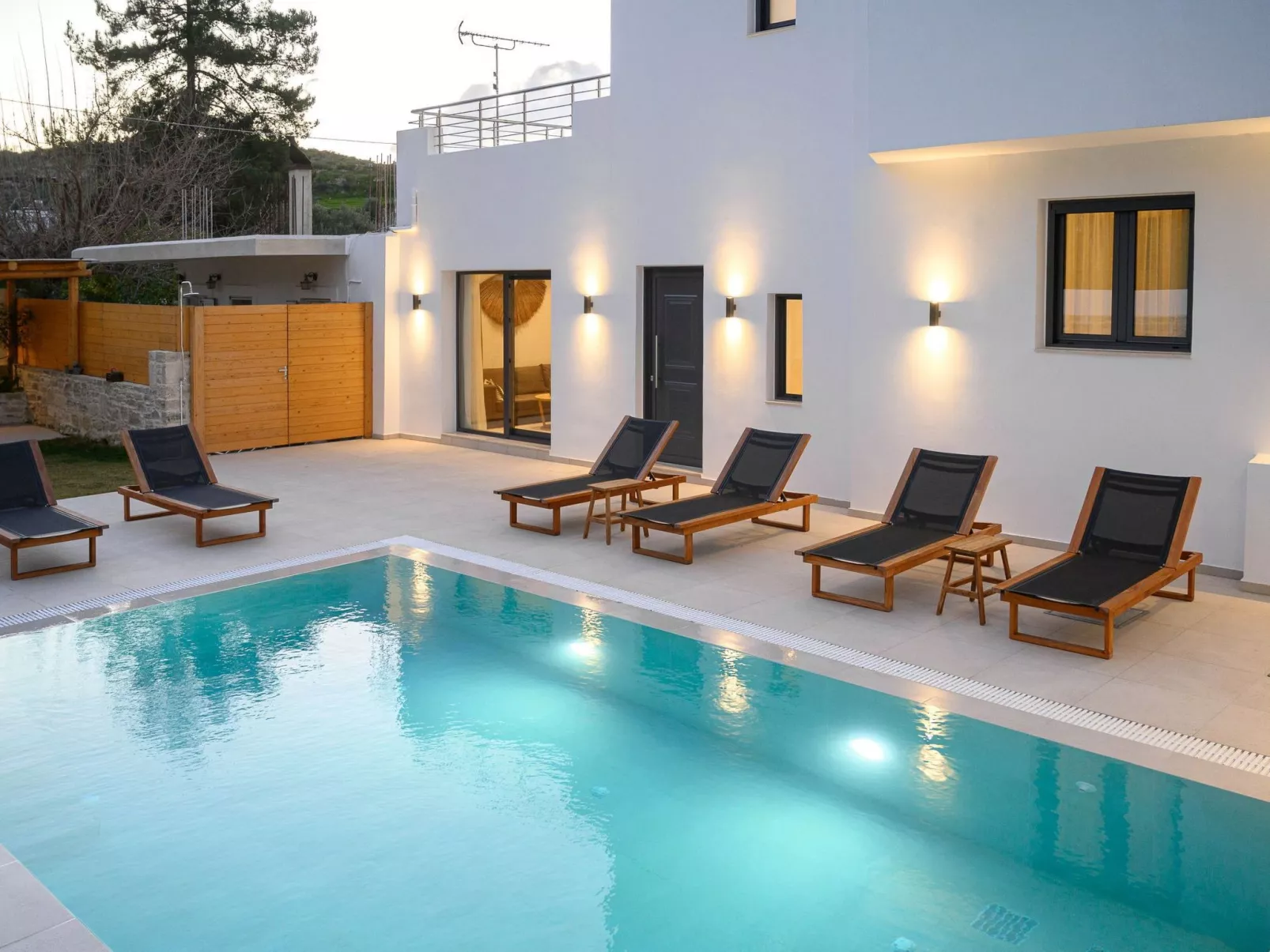 Calma-Image-tags.info