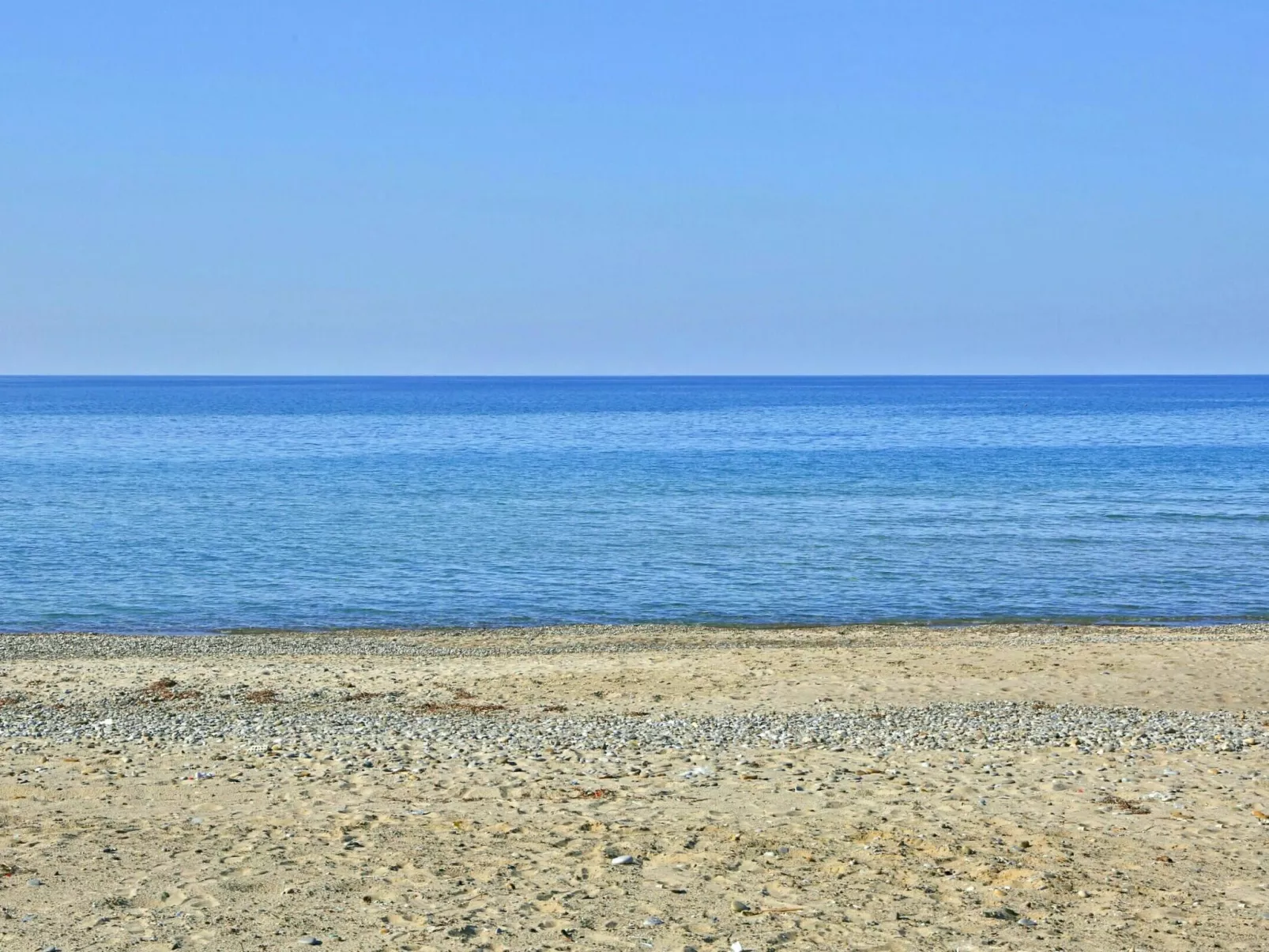 Helle mediterrane Villa mit Veranda und Garten-Image-tags.info