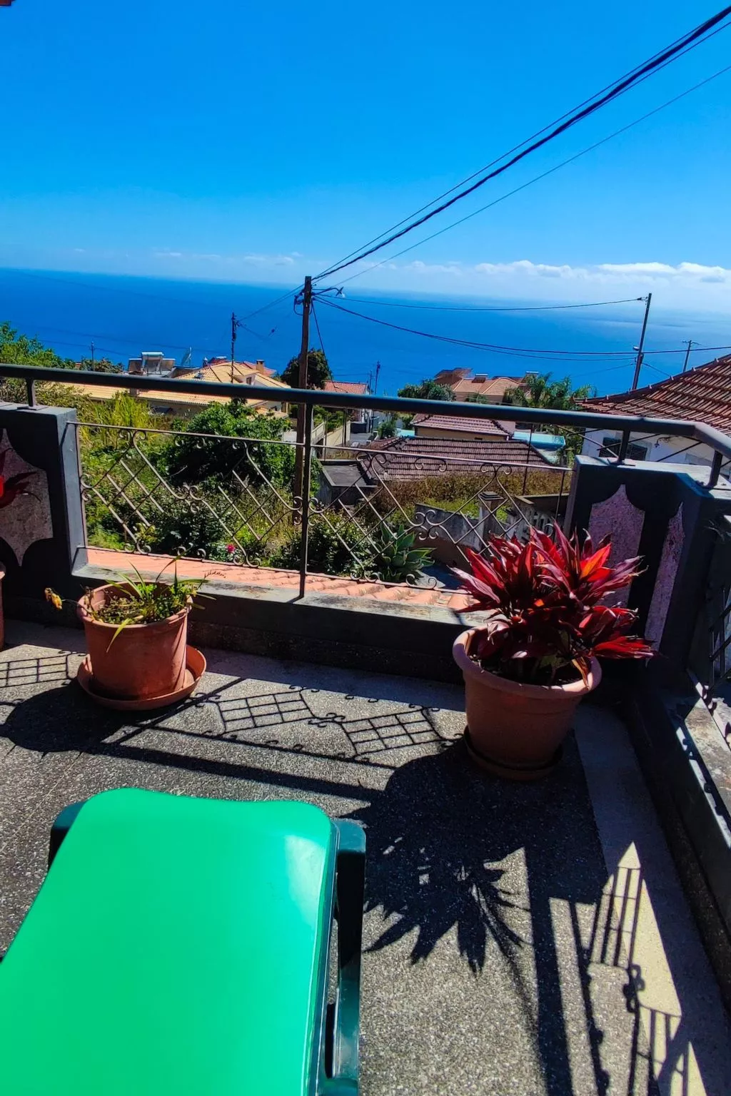 Die lustige und entspannende Wohnung mit Terrasse und Aussicht-Dehors